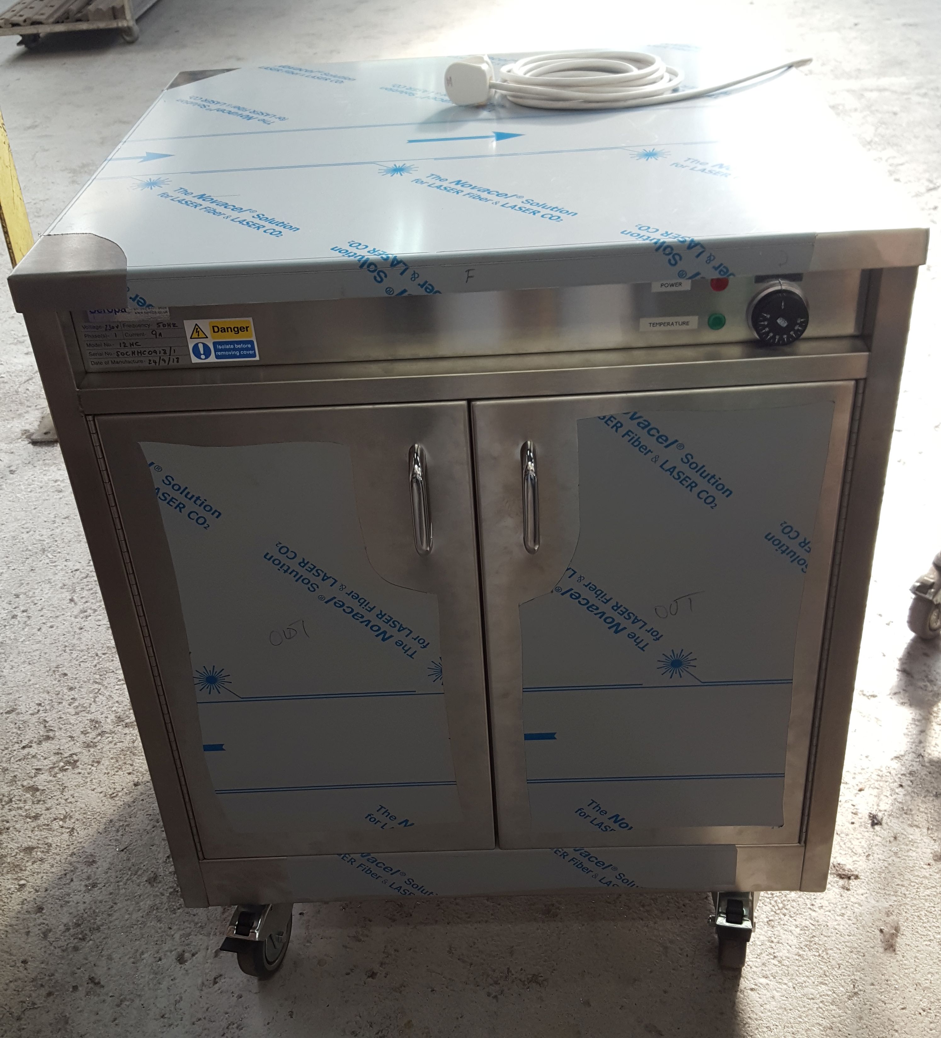 Small Mobile Hot Cupboard