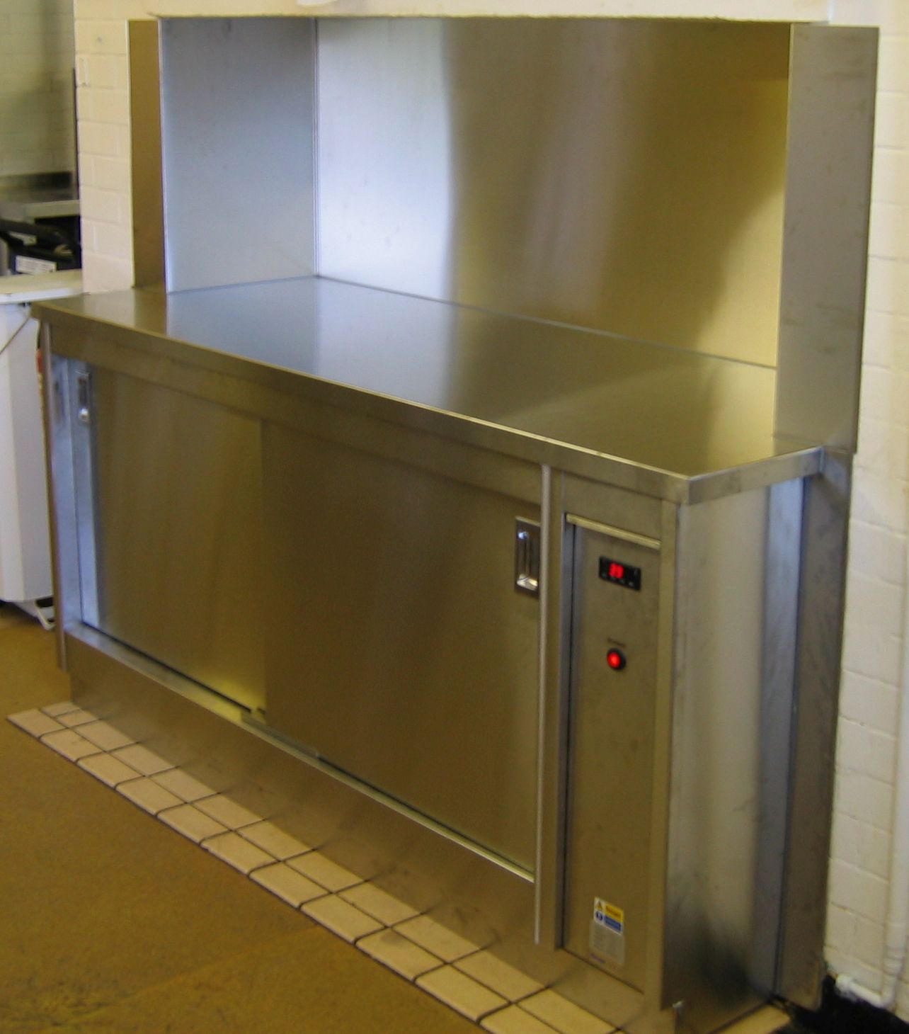 Hot Cupboard in Alcove