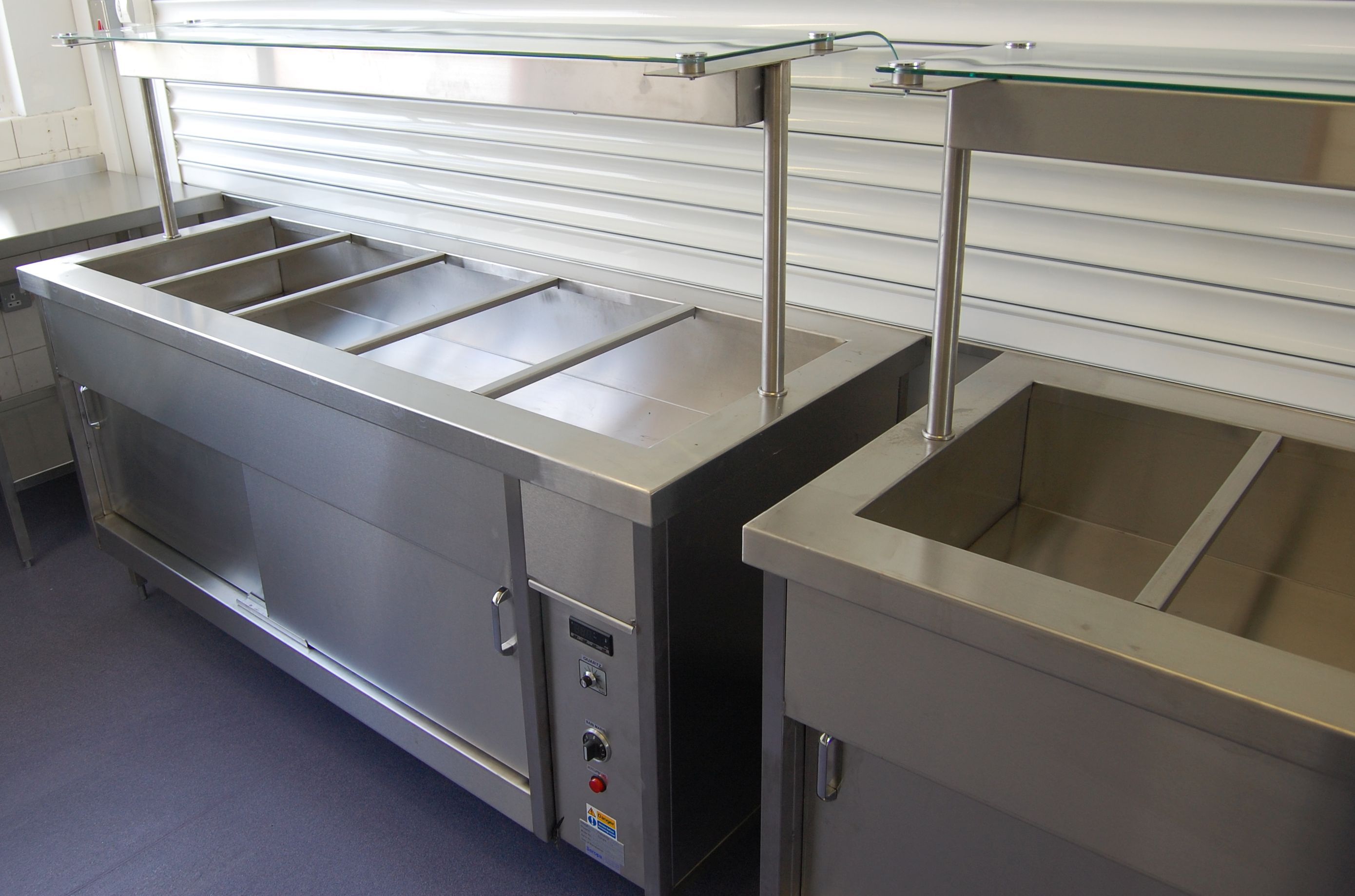 Servery Hot Cupbopards