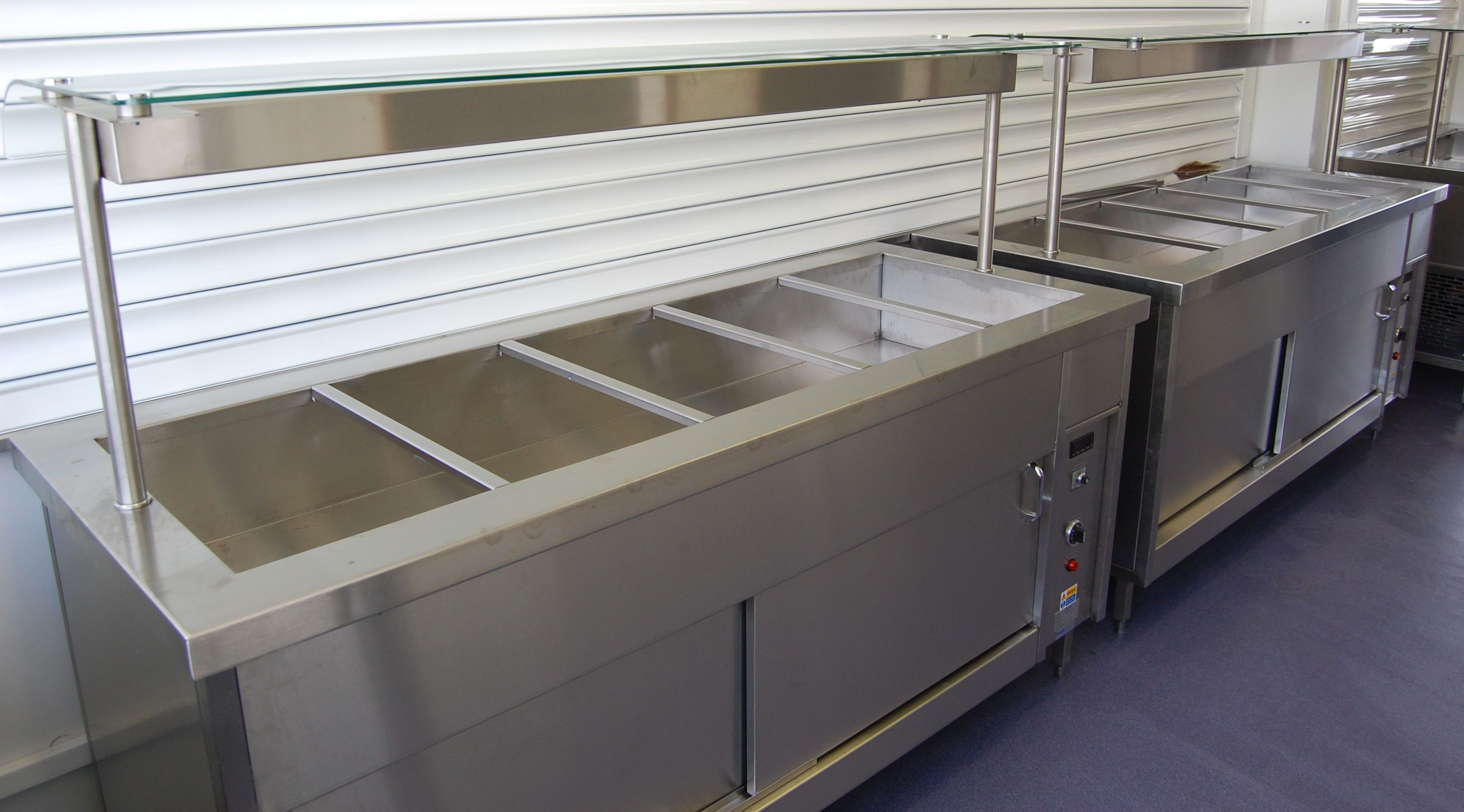 Servery Hot Cupbopards
